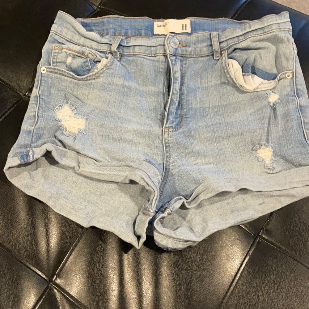 jeans shorts with rips